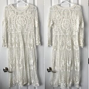 105 - Long Sleeve Cream Coloured Floral Lace Dress